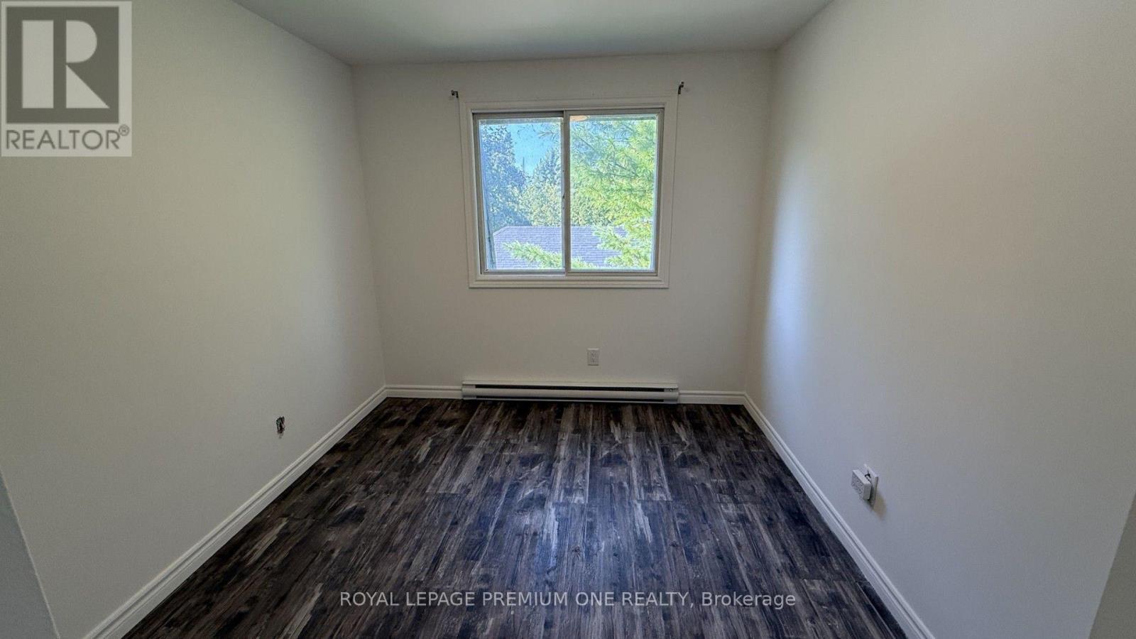 Whole House - 512 Mosley Street, Wasaga Beach, Ontario  L9Z 2J4 - Photo 40 - S13677458