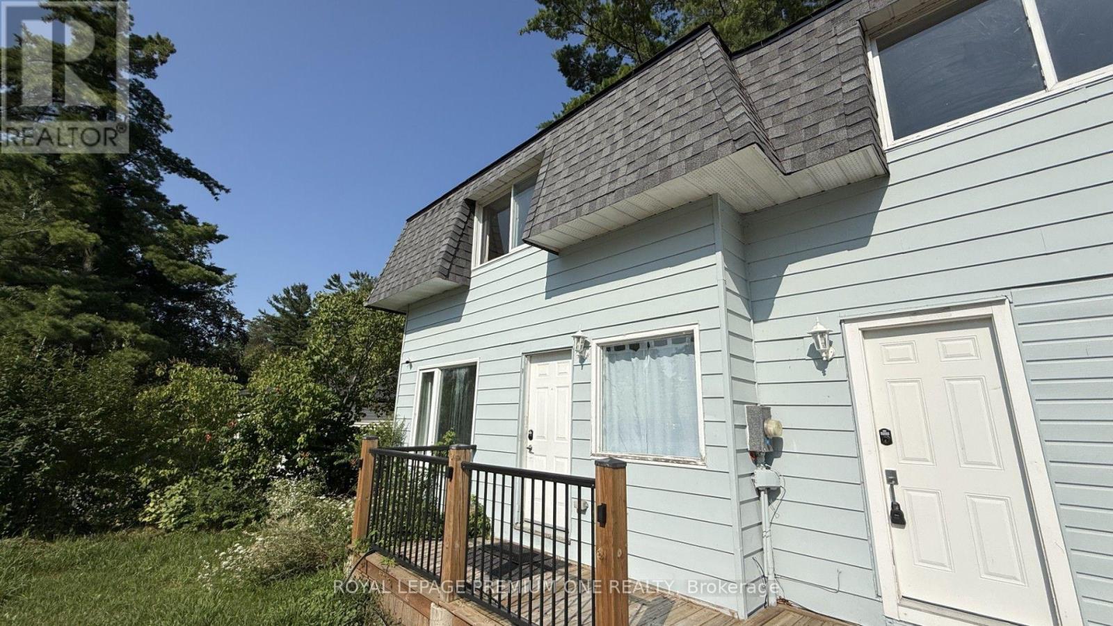 Unit A - 512 Mosley Street, Wasaga Beach, Ontario  L9Z 2J4 - Photo 2 - S13677474