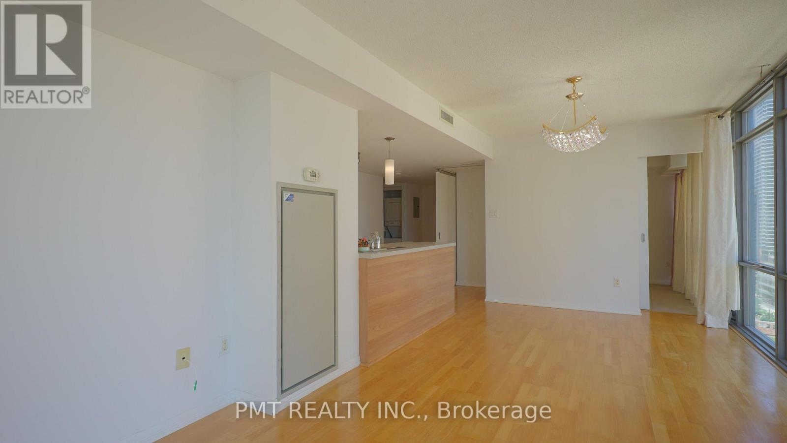 1607 - 38 Grenville Street, Toronto, Ontario  M4Y 1A5 - Photo 15 - C13572384
