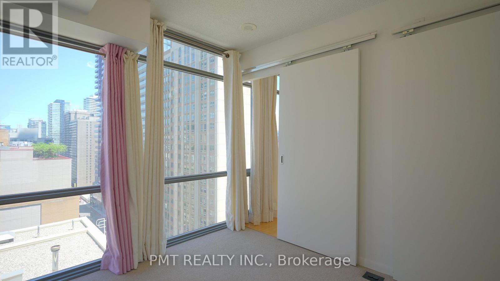 1607 - 38 Grenville Street, Toronto, Ontario  M4Y 1A5 - Photo 18 - C13572384