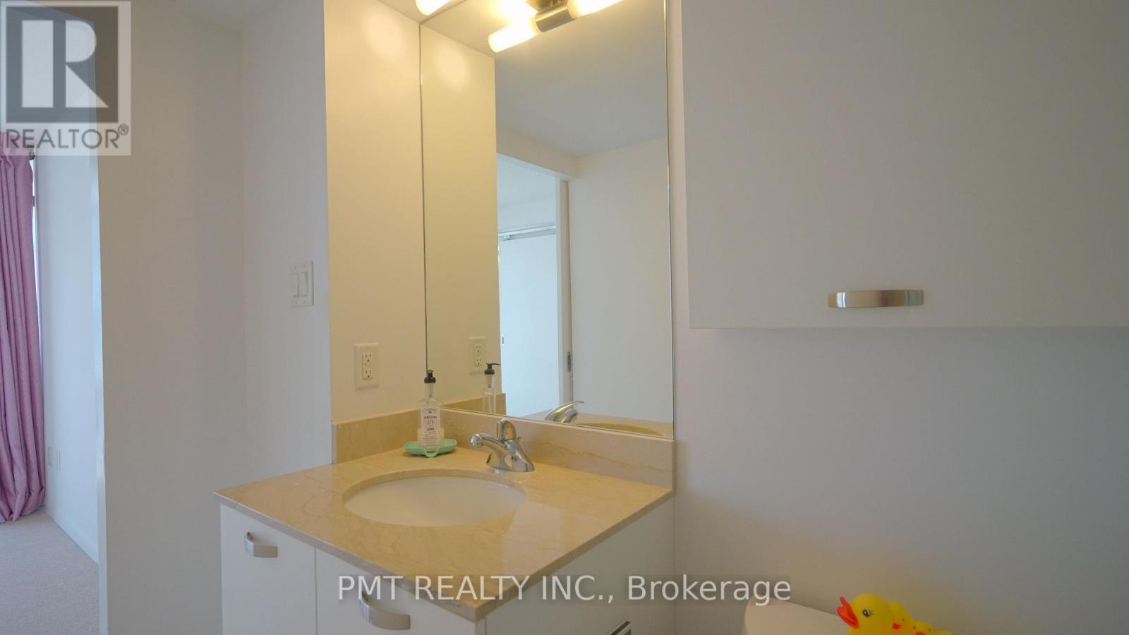 1607 - 38 Grenville Street, Toronto, Ontario  M4Y 1A5 - Photo 25 - C13572384