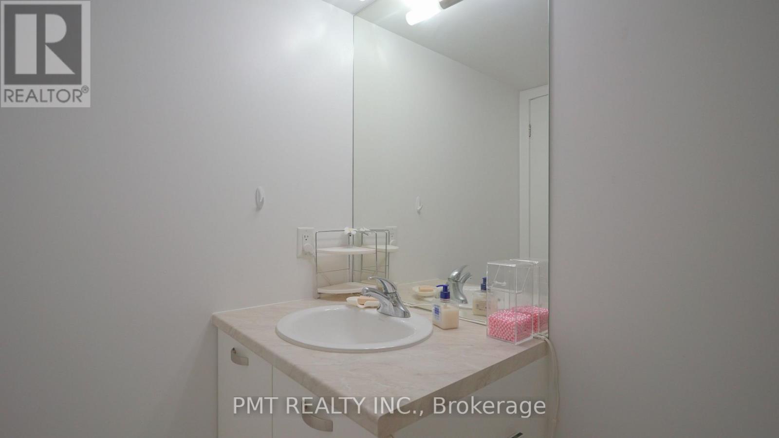 1607 - 38 Grenville Street, Toronto, Ontario  M4Y 1A5 - Photo 27 - C13572384