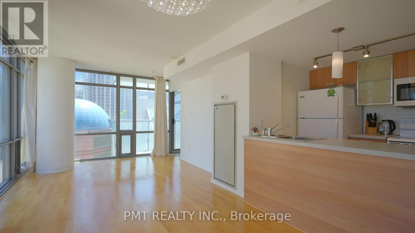 1607 - 38 Grenville Street, Toronto, Ontario  M4Y 1A5 - Photo 7 - C13572384