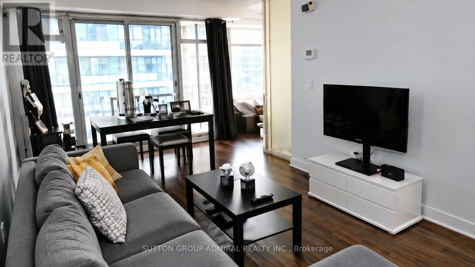 3210 - 2191 Yonge Street, Toronto, Ontario  M4S 3H8 - Photo 3 - C13670016