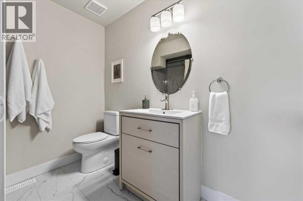 21 Woodhill Court SW, Calgary, Alberta  T2W 3P1 - Photo 30 - A2335320