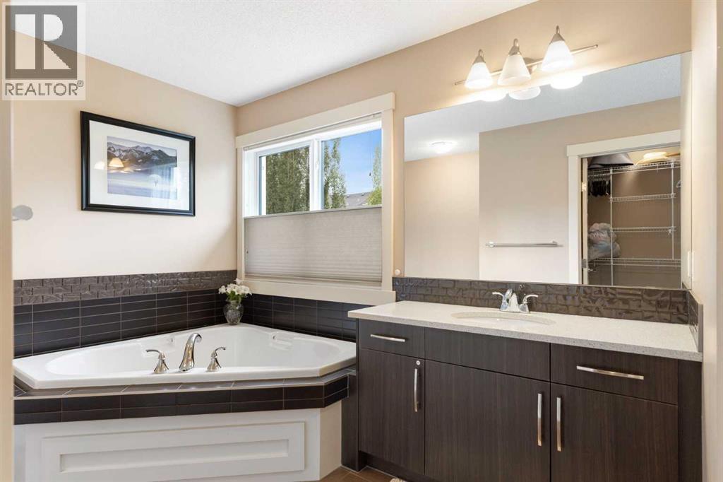 165 Cranarch Common Se, Calgary, Alberta  T3M 0J1 - Photo 20 - A2336566