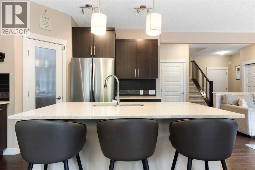 165 Cranarch Common Se, Calgary, Alberta  T3M 0J1 - Photo 3 - A2336566
