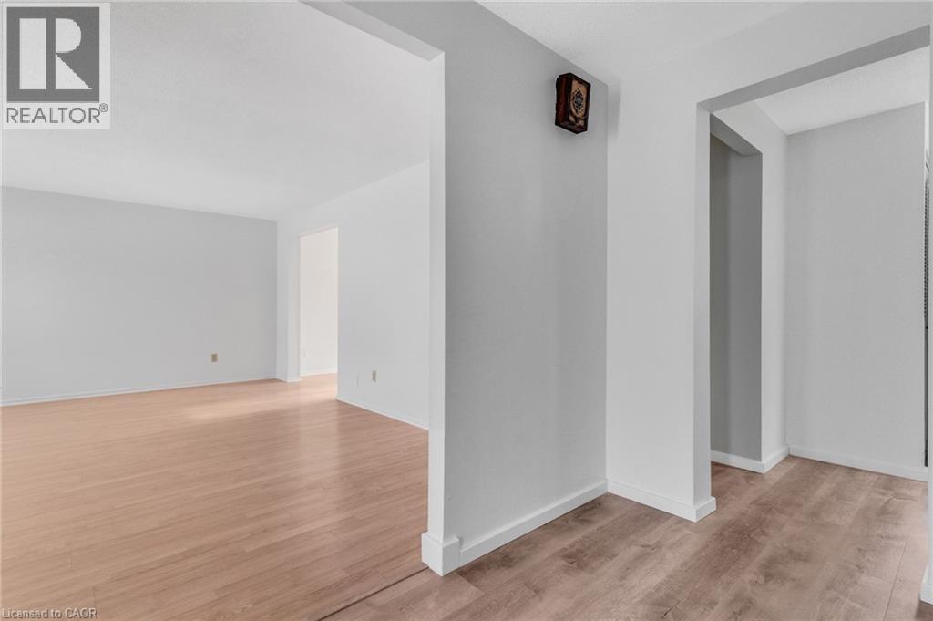 111 Manor Drive, Kitchener, Ontario  N2A 2T9 - Photo 7 - 40852636
