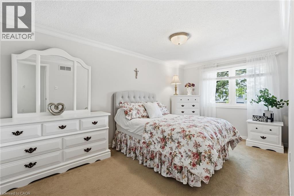 30 Twinoaks Crescent, Stoney Creek, Ontario  L8J 2E9 - Photo 18 - 40854842