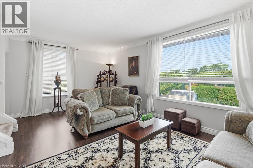 30 Twinoaks Crescent, Stoney Creek, Ontario  L8J 2E9 - Photo 15 - 40854842