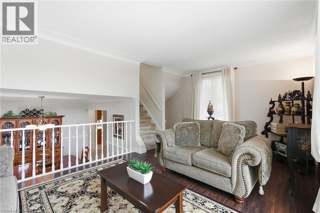 30 Twinoaks Crescent, Stoney Creek, Ontario  L8J 2E9 - Photo 16 - 40854842