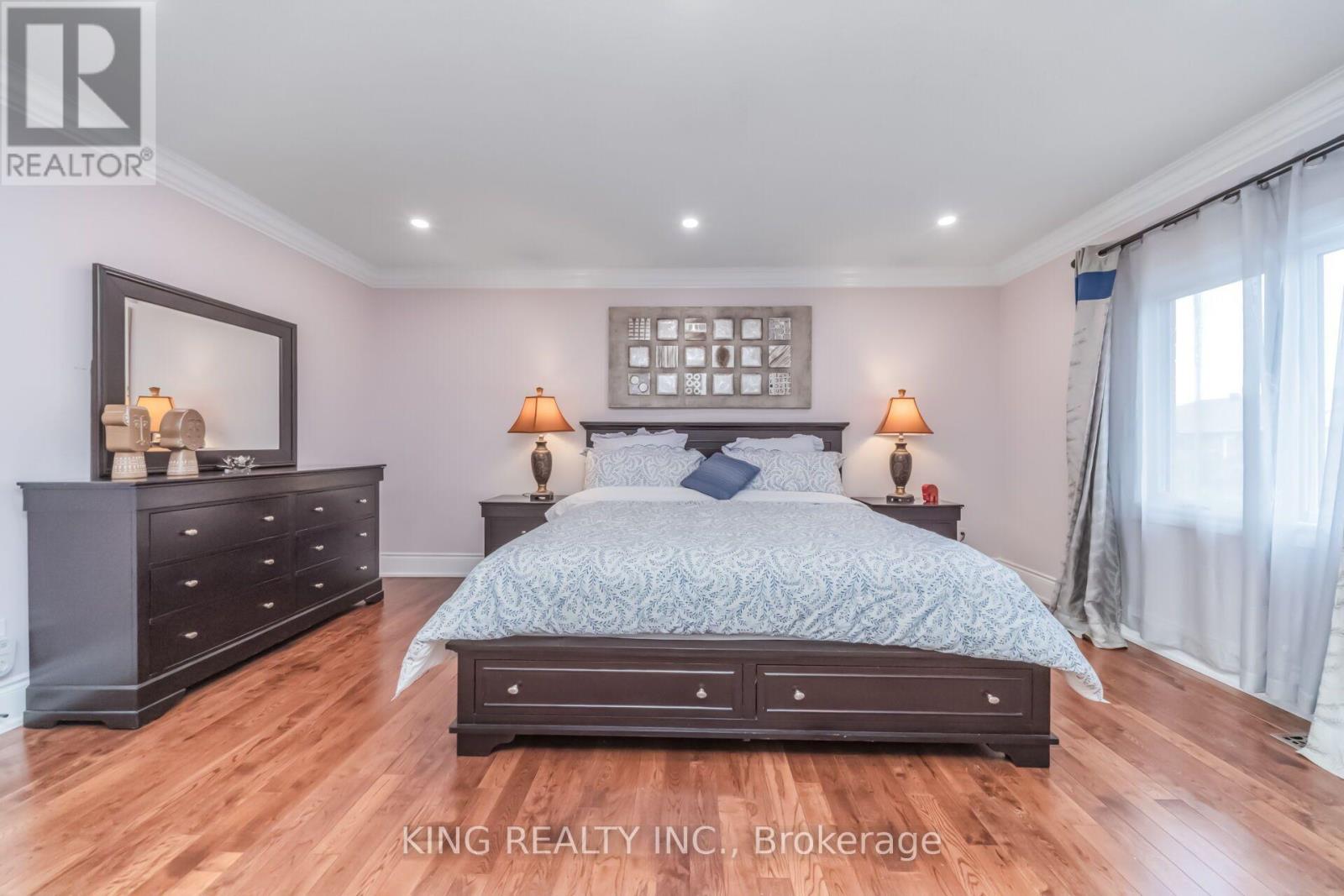 1427 Grossi Street, Mississauga, Ontario  L5V 1T9 - Photo 21 - W13677300