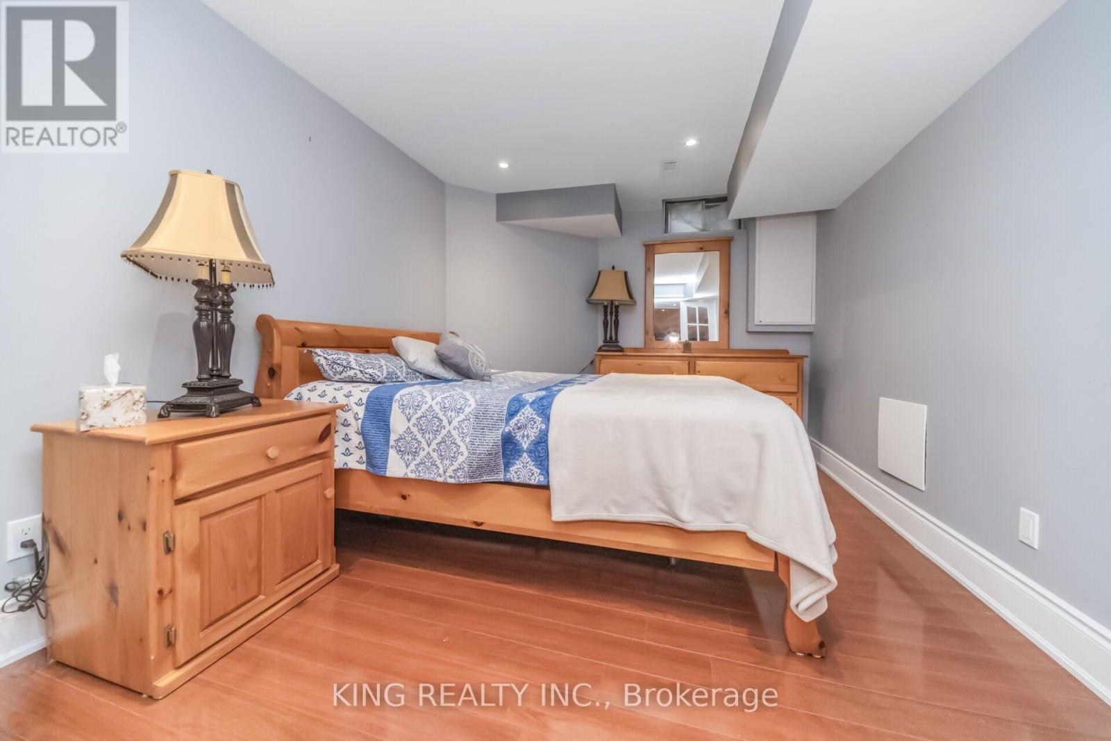 1427 Grossi Street, Mississauga, Ontario  L5V 1T9 - Photo 45 - W13677300