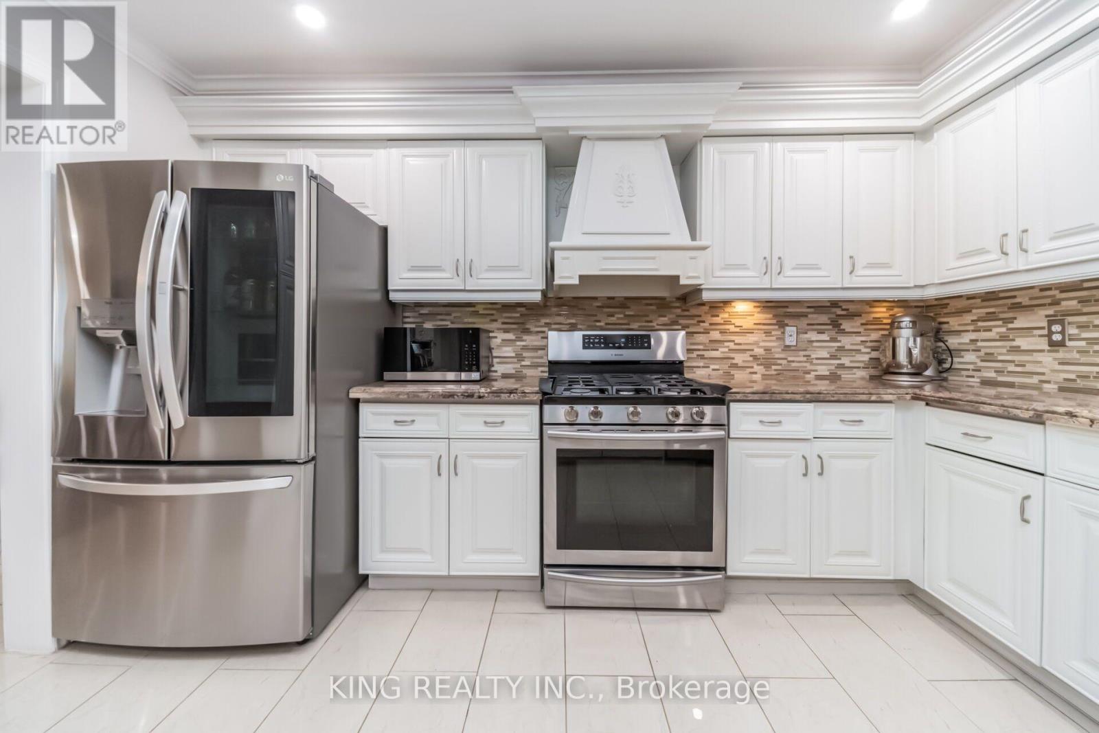 1427 Grossi Street, Mississauga, Ontario  L5V 1T9 - Photo 8 - W13677300