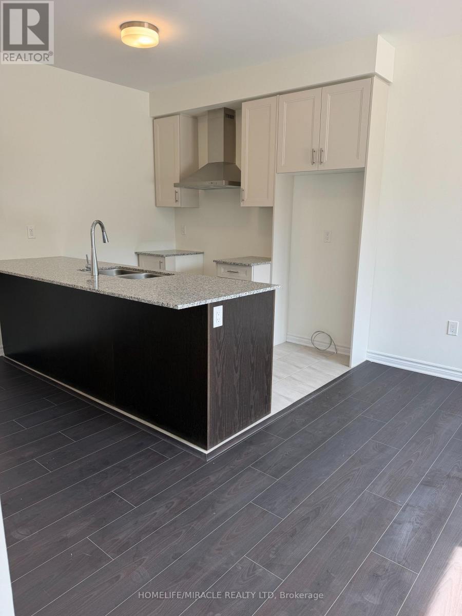 Lower - 70 Thornbird Crescent, Brampton, Ontario  K0A 0B9 - Photo 2 - W13677314