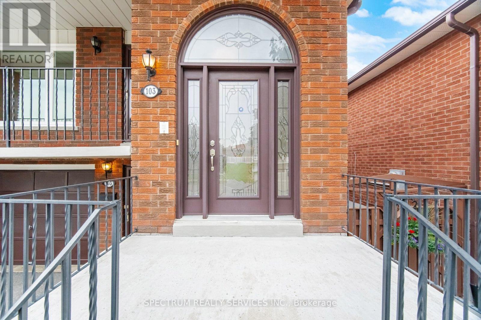 103 John Lindsay Court, Toronto, Ontario  M3L 2L1 - Photo 2 - W13677344