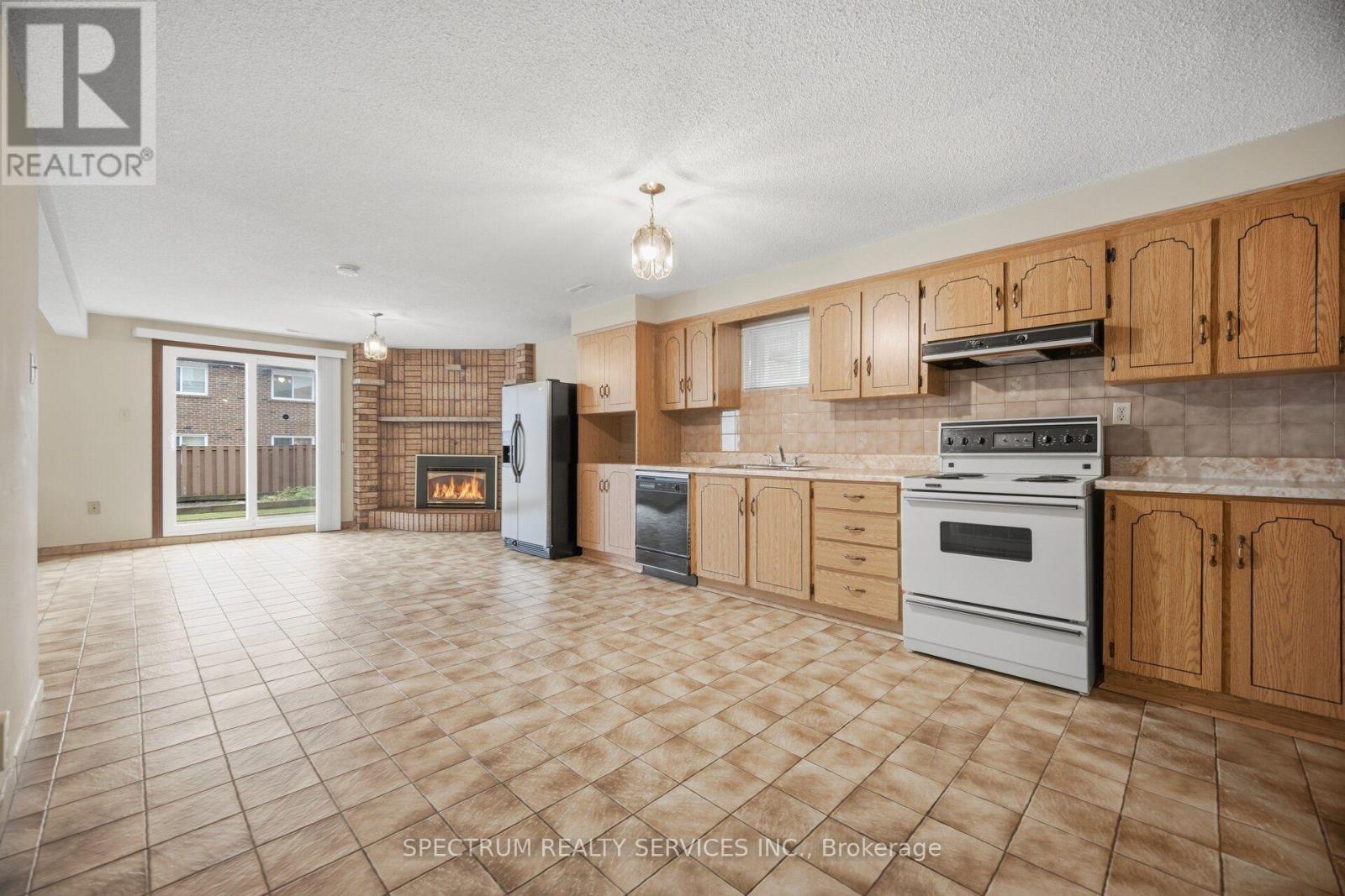 103 John Lindsay Court, Toronto, Ontario  M3L 2L1 - Photo 31 - W13677344