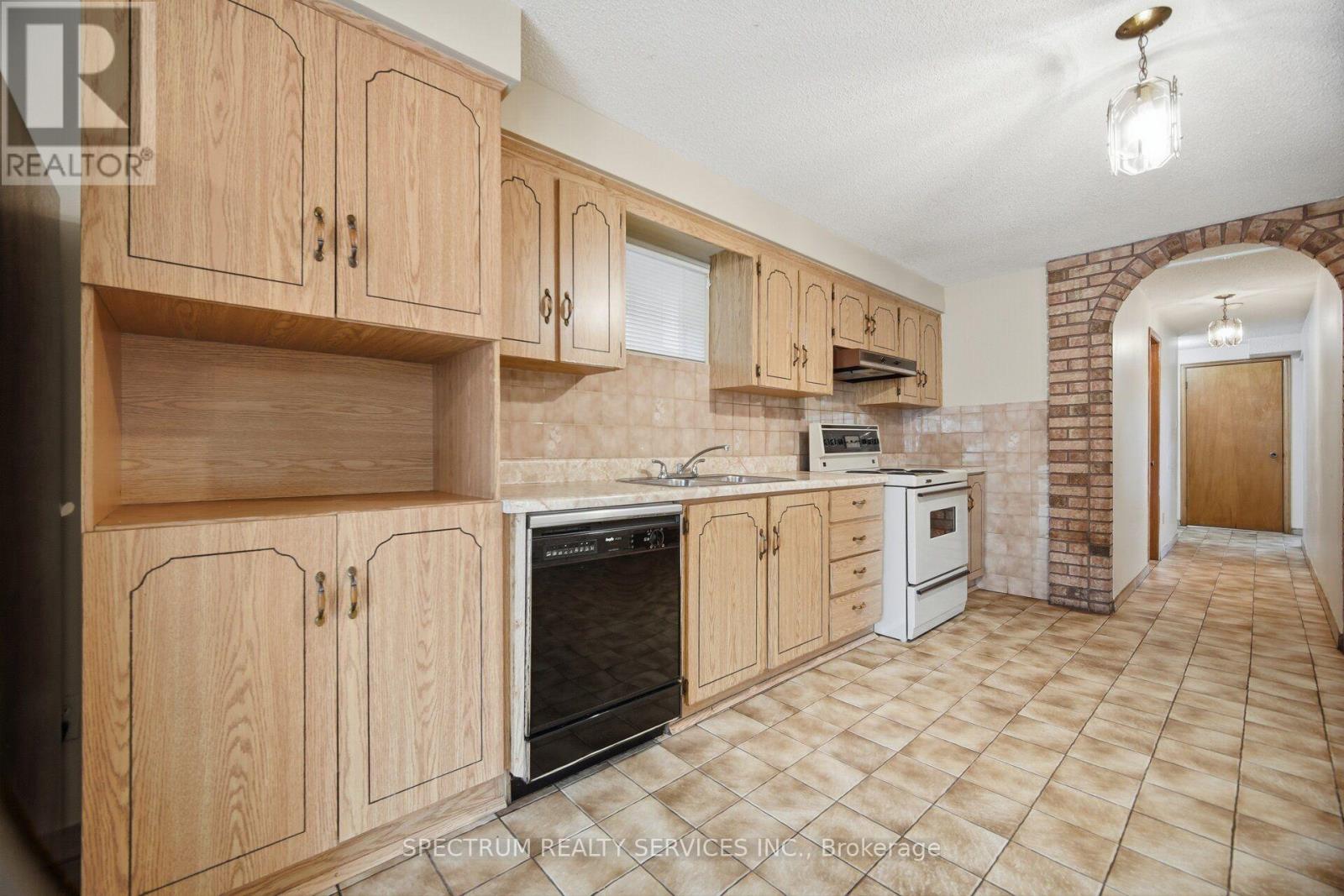103 John Lindsay Court, Toronto, Ontario  M3L 2L1 - Photo 32 - W13677344