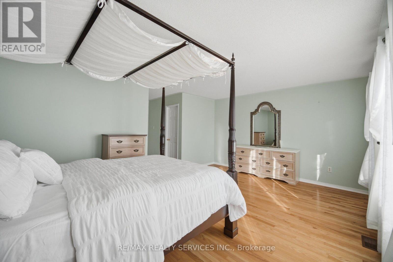 39 Legend Lane, Brampton, Ontario  L6X 5B6 - Photo 27 - W13677348
