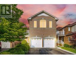 39 LEGEND LANE, Brampton, Ontario