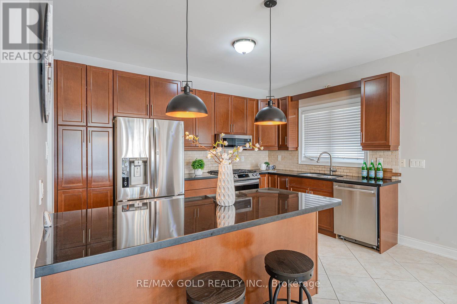 28 Dokkum Crescent, Brampton, Ontario  L6Z 4T6 - Photo 22 - W13677376