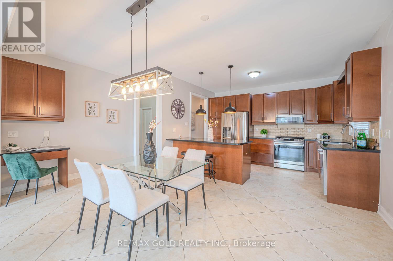 28 Dokkum Crescent, Brampton, Ontario  L6Z 4T6 - Photo 24 - W13677376