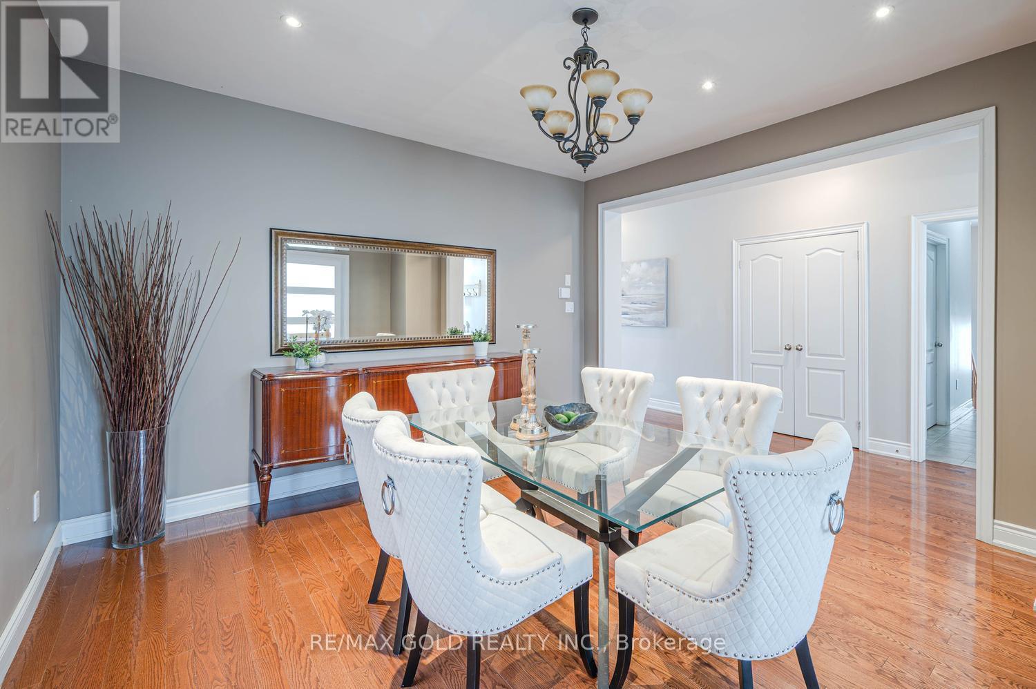 28 Dokkum Crescent, Brampton, Ontario  L6Z 4T6 - Photo 27 - W13677376