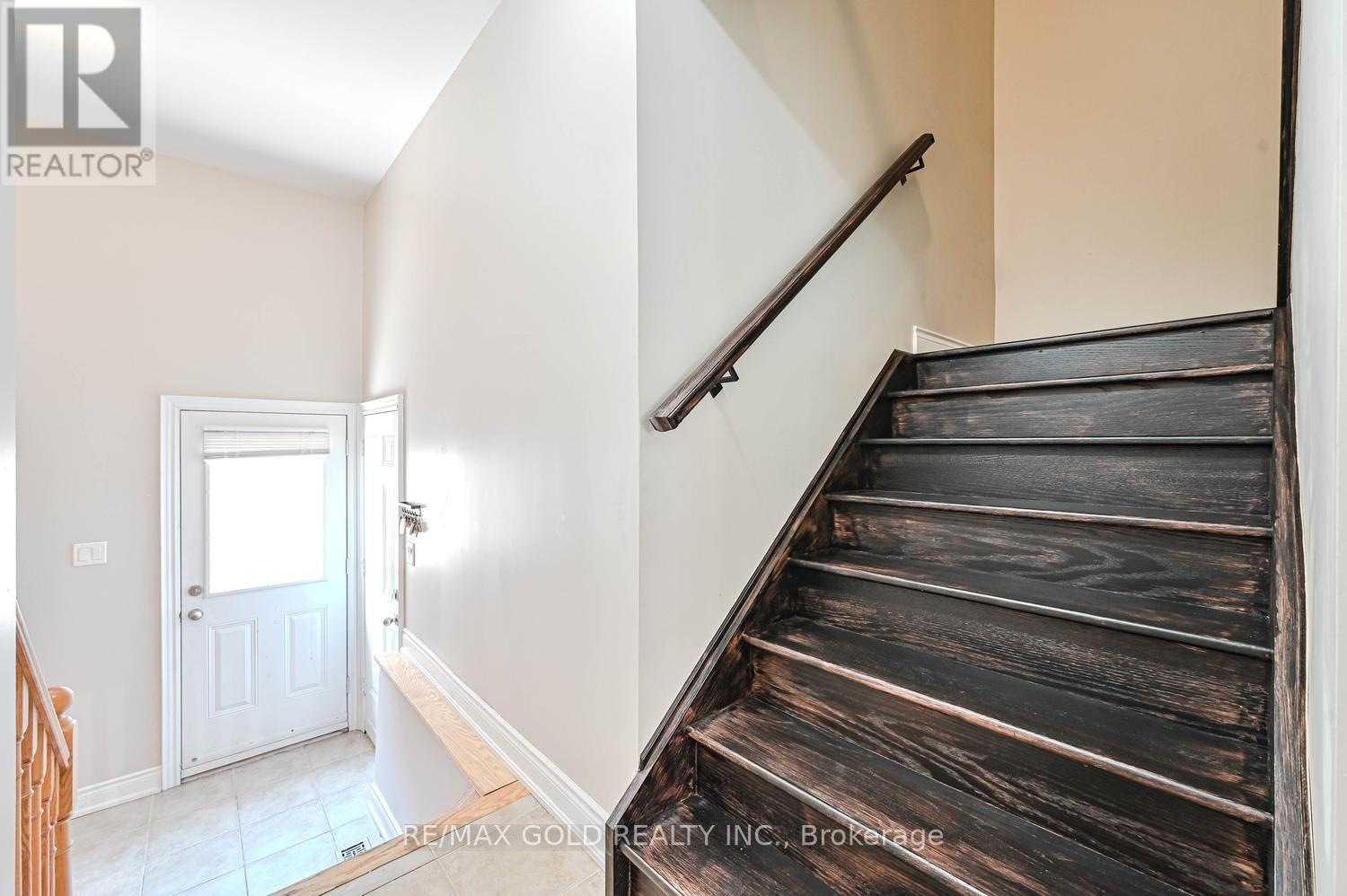 28 Dokkum Crescent, Brampton, Ontario  L6Z 4T6 - Photo 34 - W13677376