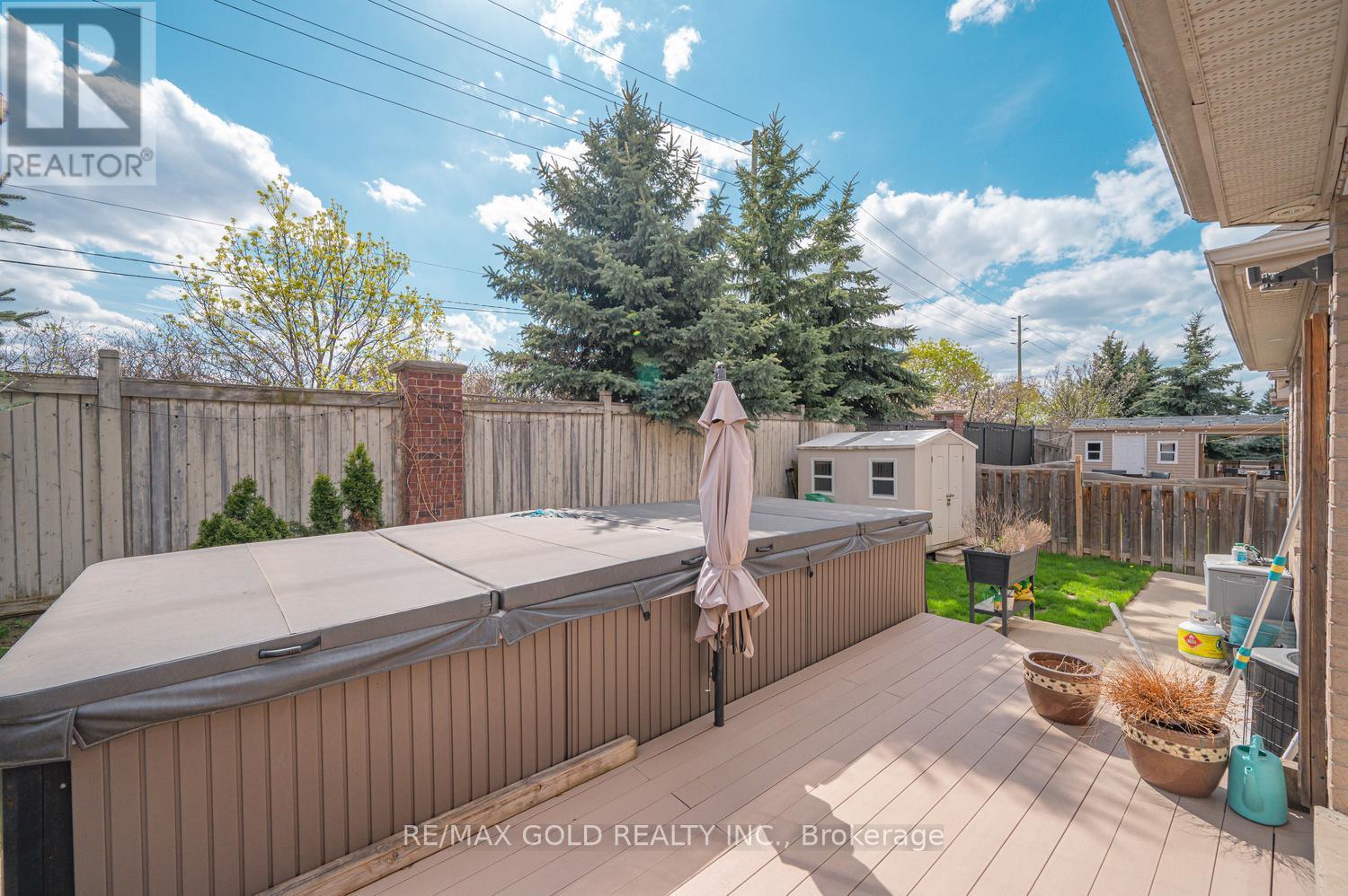 28 Dokkum Crescent, Brampton, Ontario  L6Z 4T6 - Photo 42 - W13677376