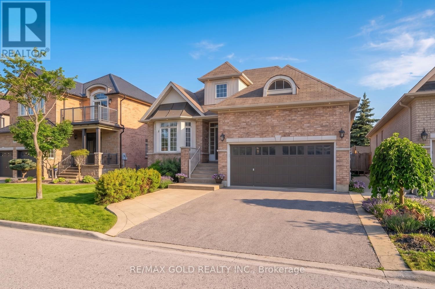 28 Dokkum Crescent, Brampton, Ontario  L6Z 4T6 - Photo 8 - W13677376