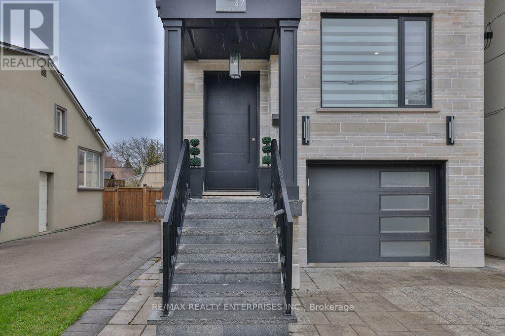 47 THIRTEENTH STREET Toronto (New Toronto) Ontario Canada M8V3H3 3