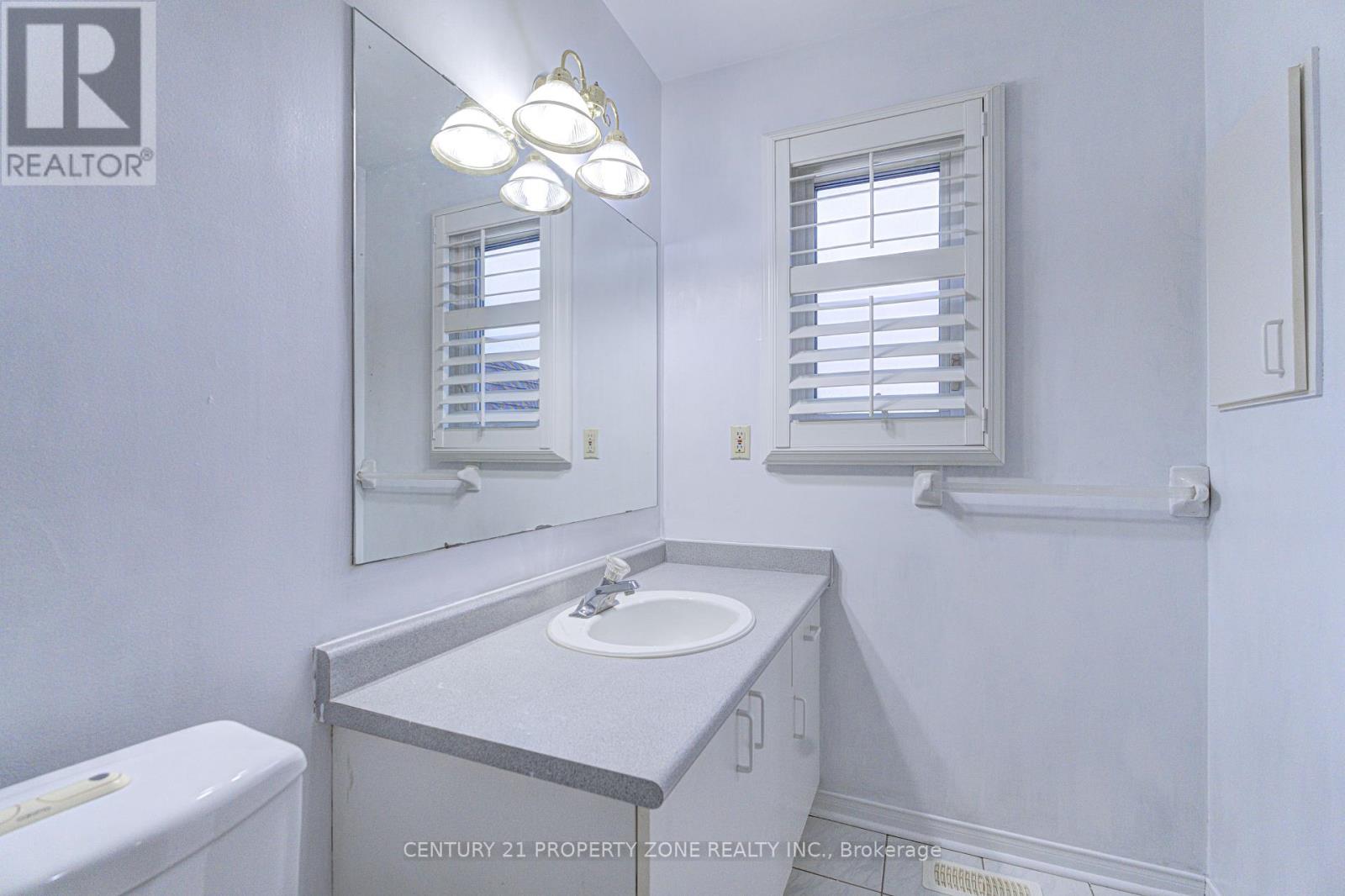 4 Compton Court, Caledon, Ontario  L7E 1L4 - Photo 25 - W13677456
