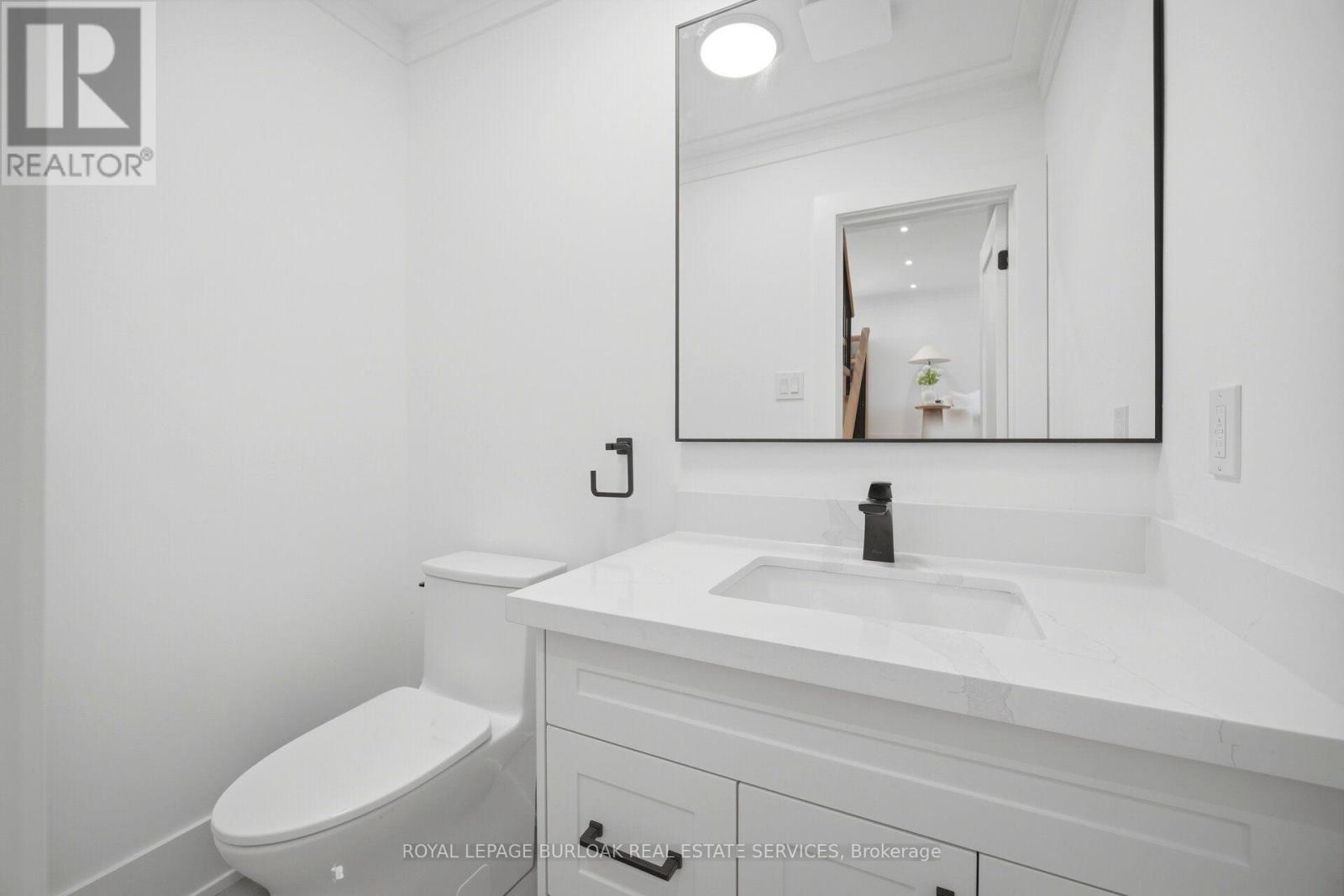 1379 Christina Court, Burlington, Ontario  L7P 2V8 - Photo 15 - W13677482