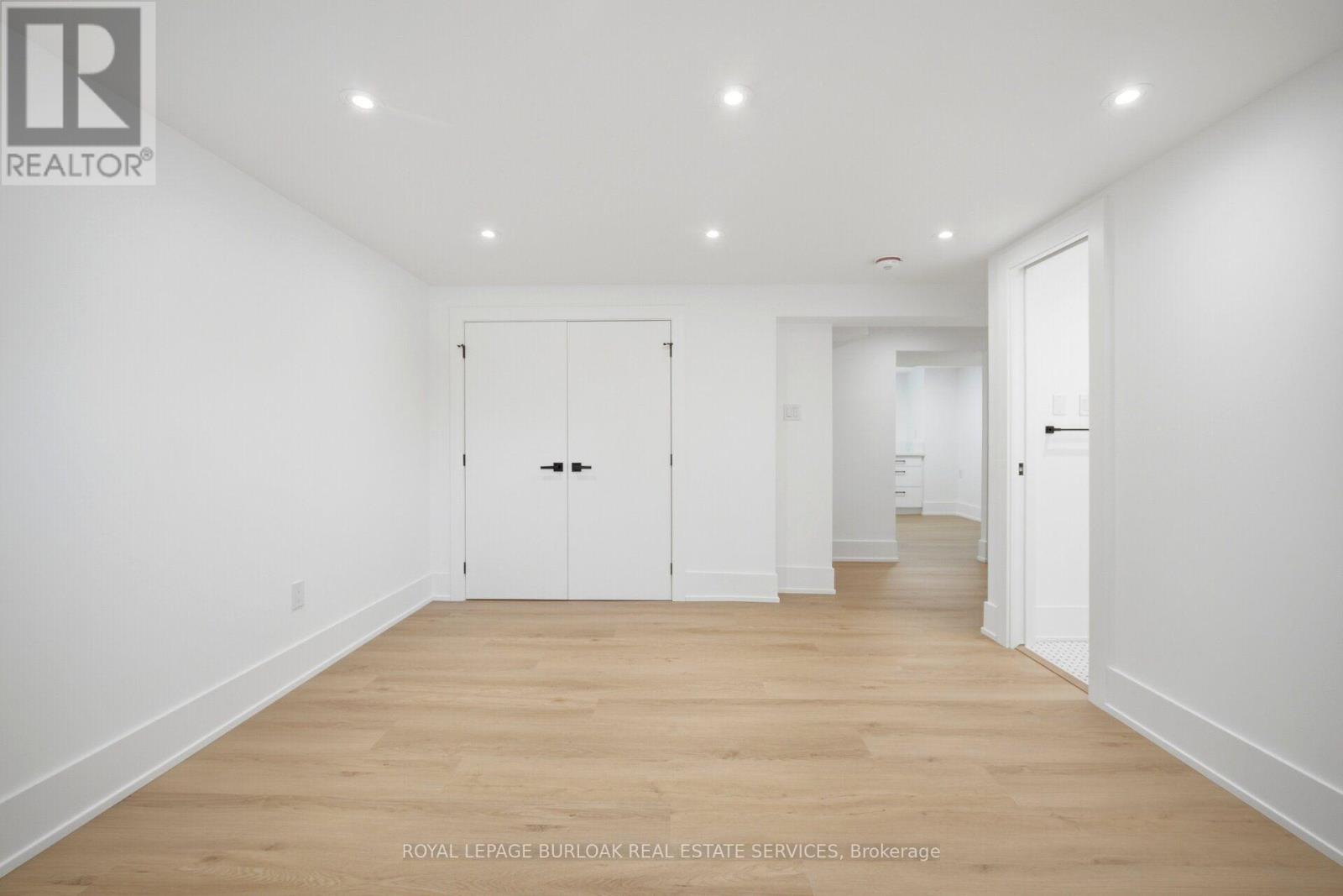 1379 Christina Court, Burlington, Ontario  L7P 2V8 - Photo 29 - W13677482
