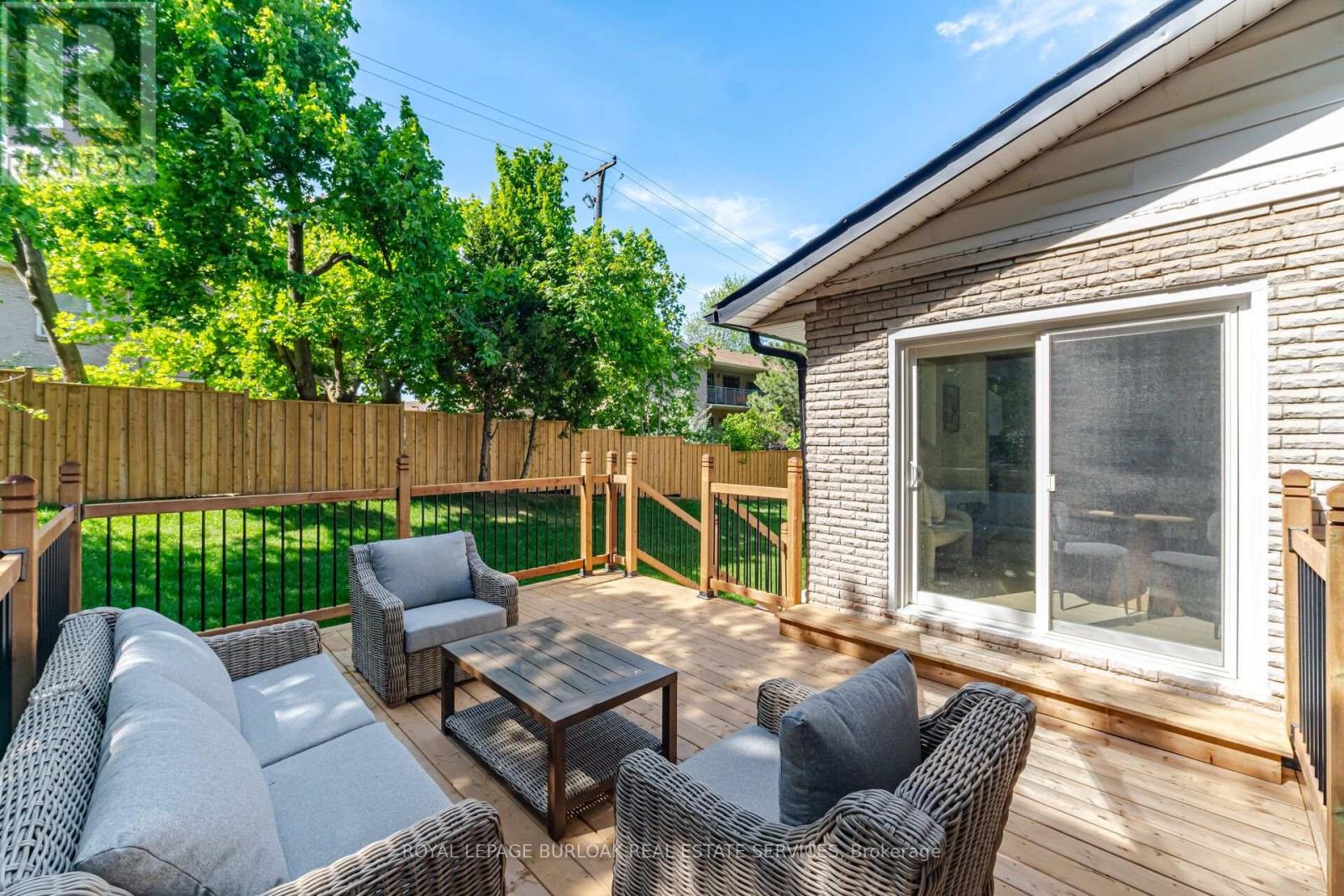 1379 Christina Court, Burlington, Ontario  L7P 2V8 - Photo 32 - W13677482
