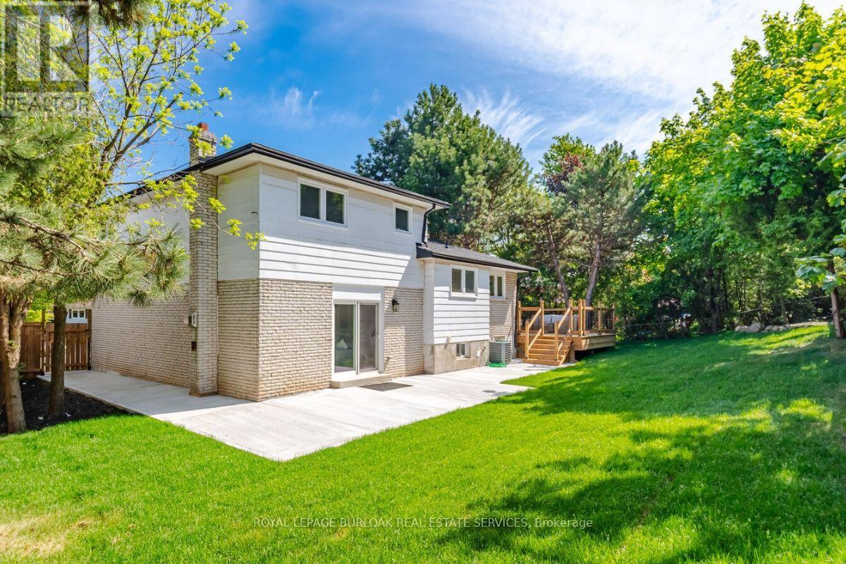 1379 Christina Court, Burlington, Ontario  L7P 2V8 - Photo 34 - W13677482