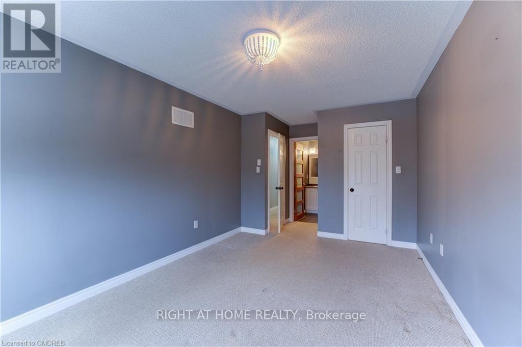 60 - 20 MCCONKEY CRESCENT