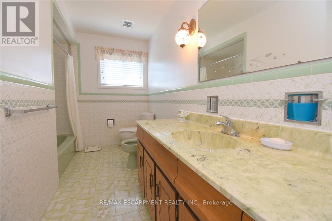 36 Abbington Drive, Hamilton, Ontario  L9C 4R3 - Photo 19 - X13677368