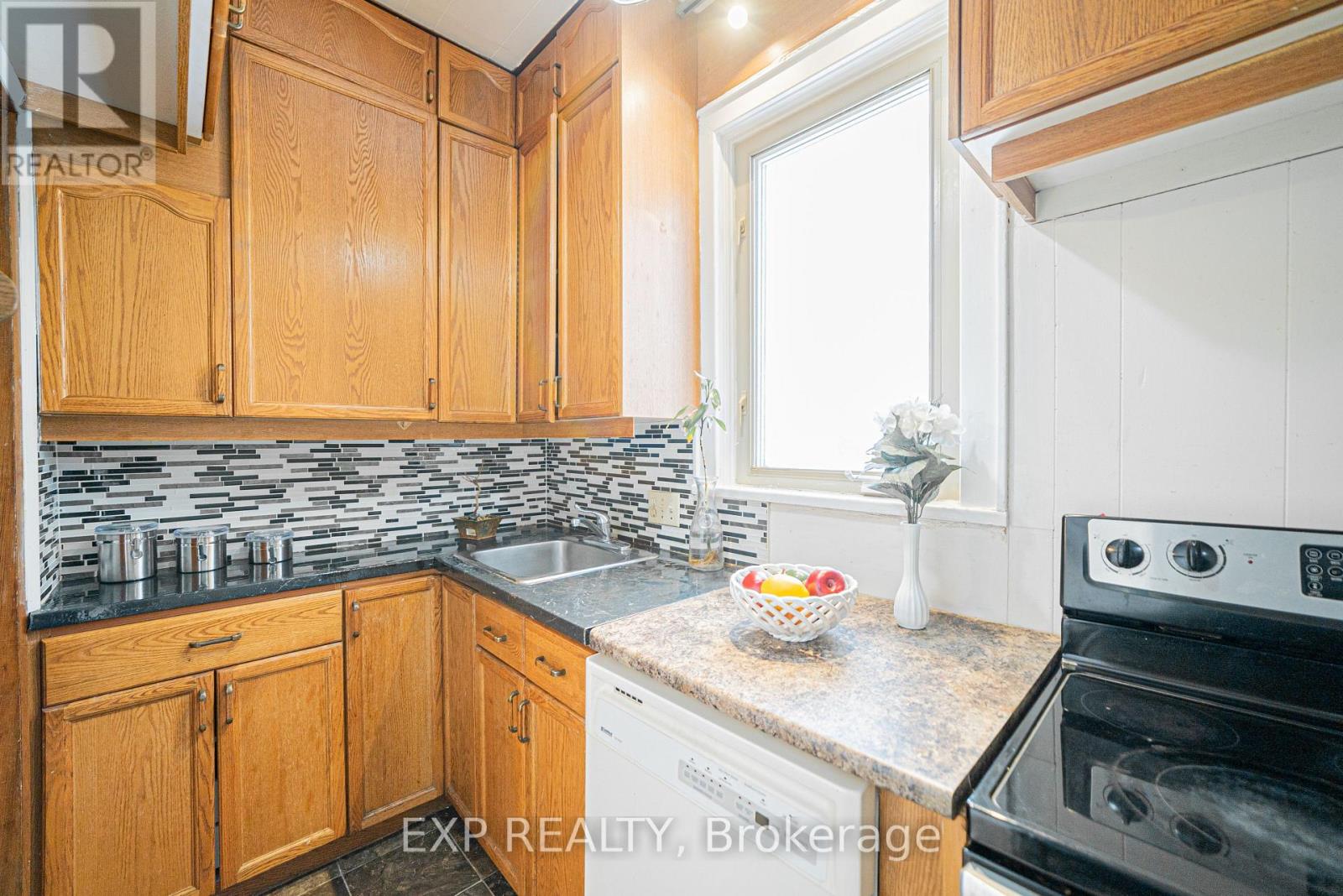 Main - 52 Proctor Boulevard, Hamilton, Ontario  L8M 2M4 - Photo 11 - X13677380