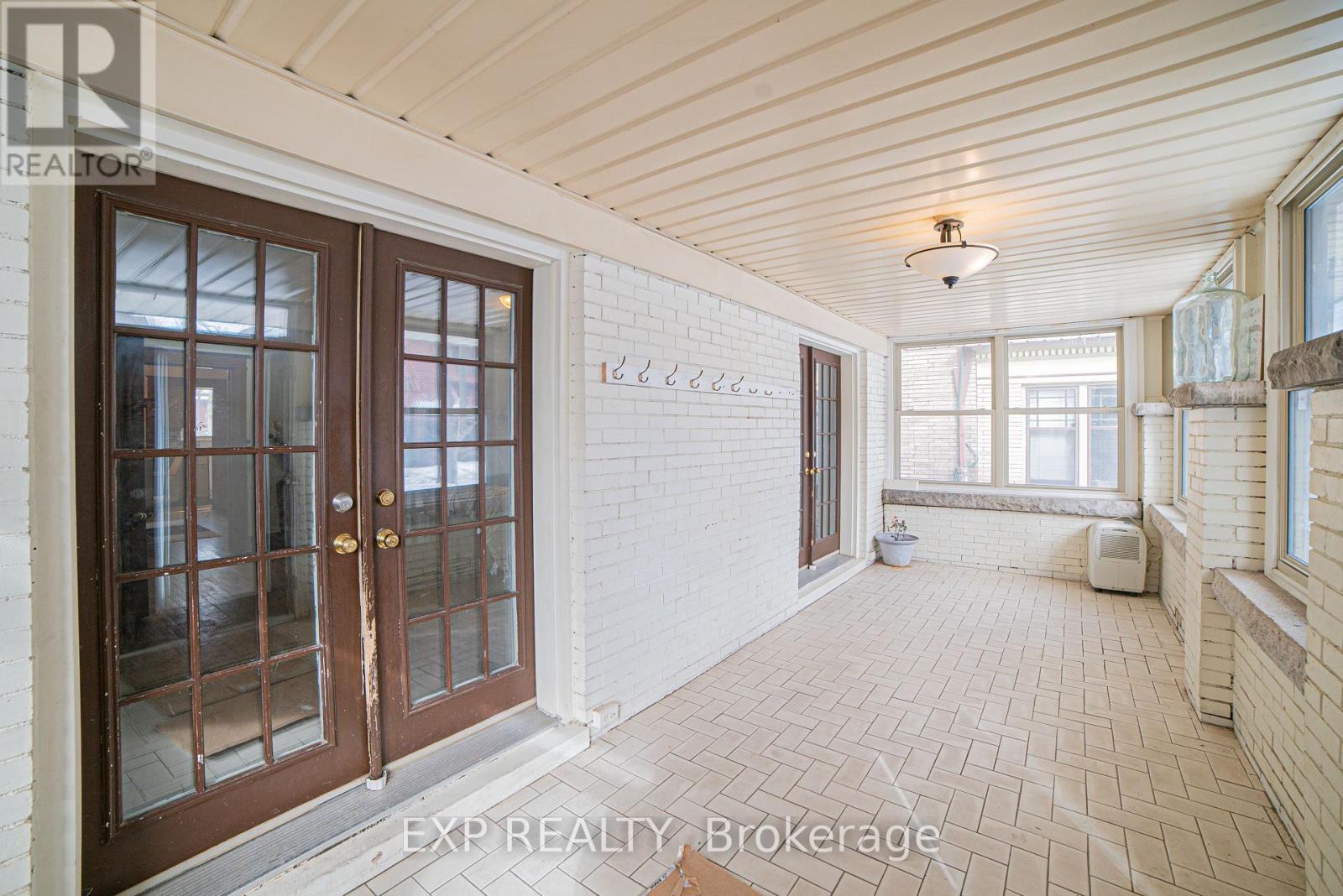 Main - 52 Proctor Boulevard, Hamilton, Ontario  L8M 2M4 - Photo 2 - X13677380