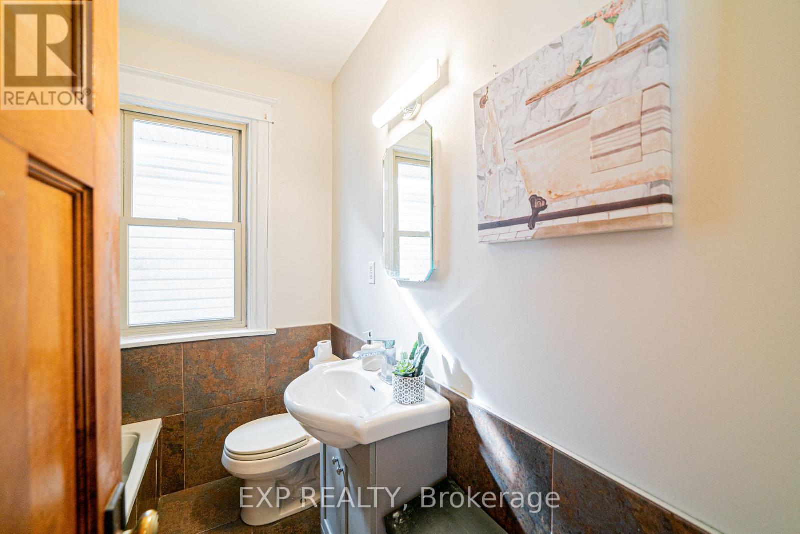 Main - 52 Proctor Boulevard, Hamilton, Ontario  L8M 2M4 - Photo 25 - X13677380