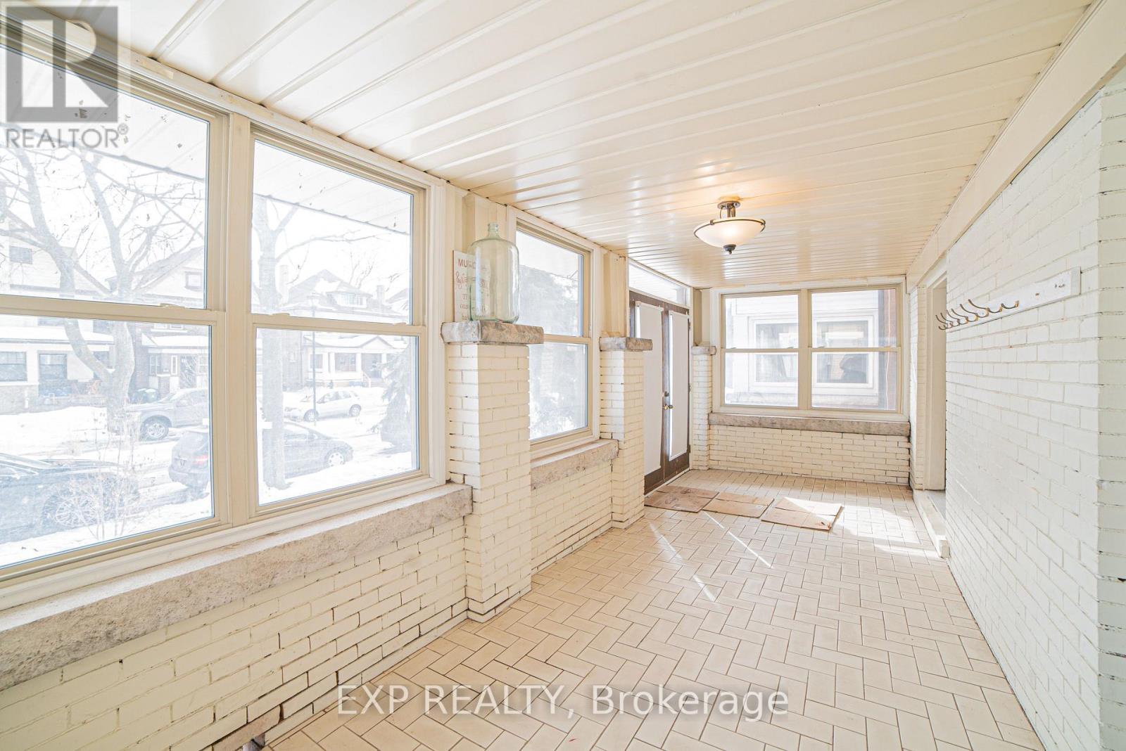 Main - 52 Proctor Boulevard, Hamilton, Ontario  L8M 2M4 - Photo 3 - X13677380
