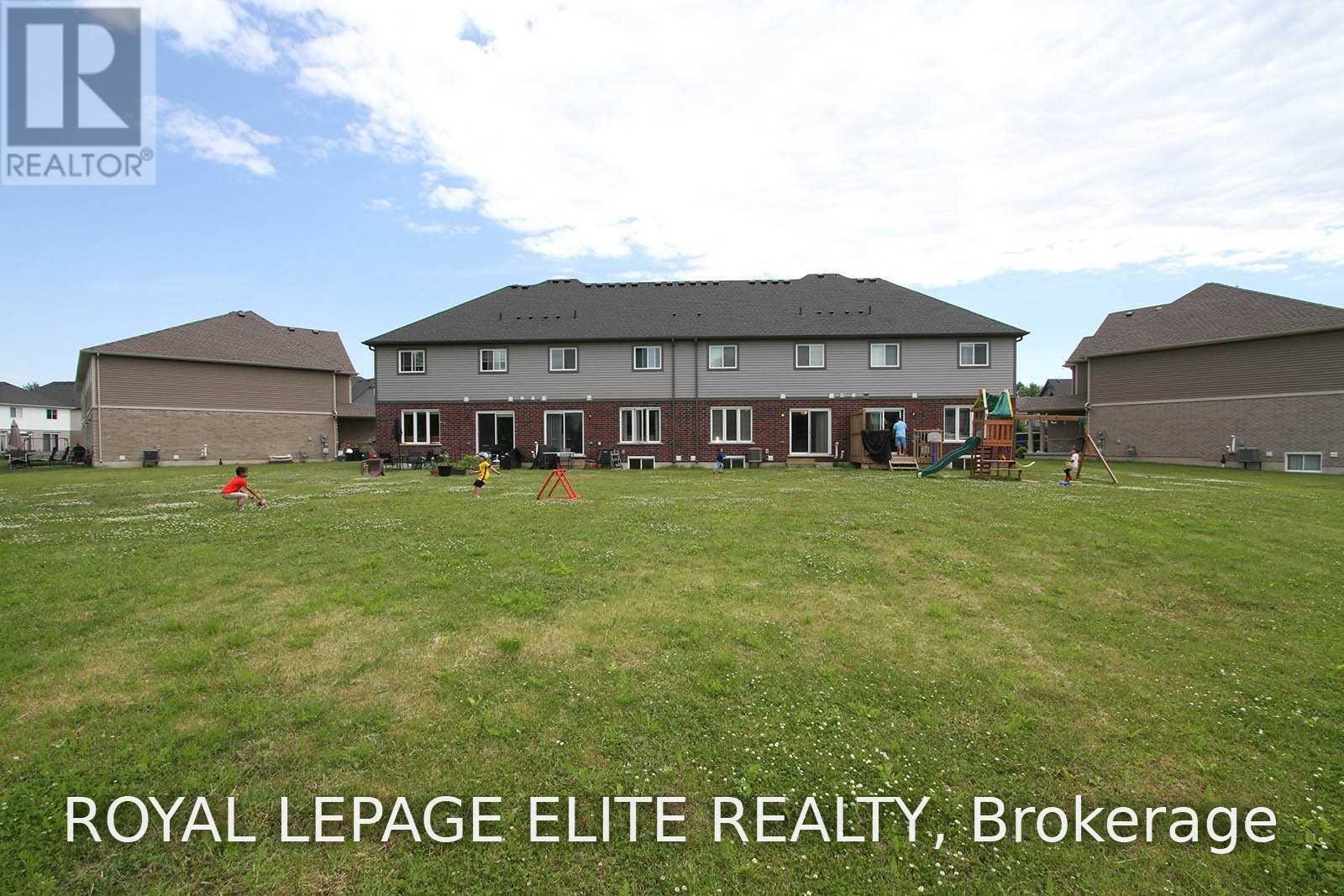 8025 Cole Court, Niagara Falls, Ontario  L2G 0H8 - Photo 4 - X13677514