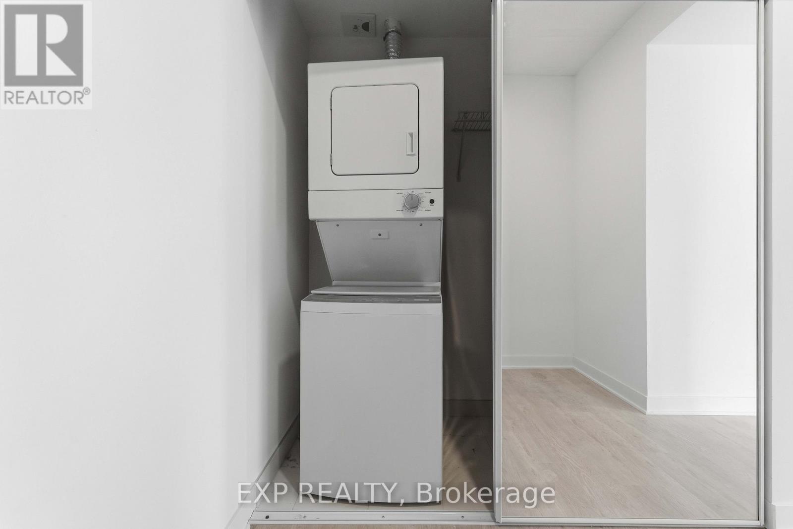 1406 - 2782 Barton Street E, Hamilton, Ontario  L8E 2J8 - Photo 11 - X13677518