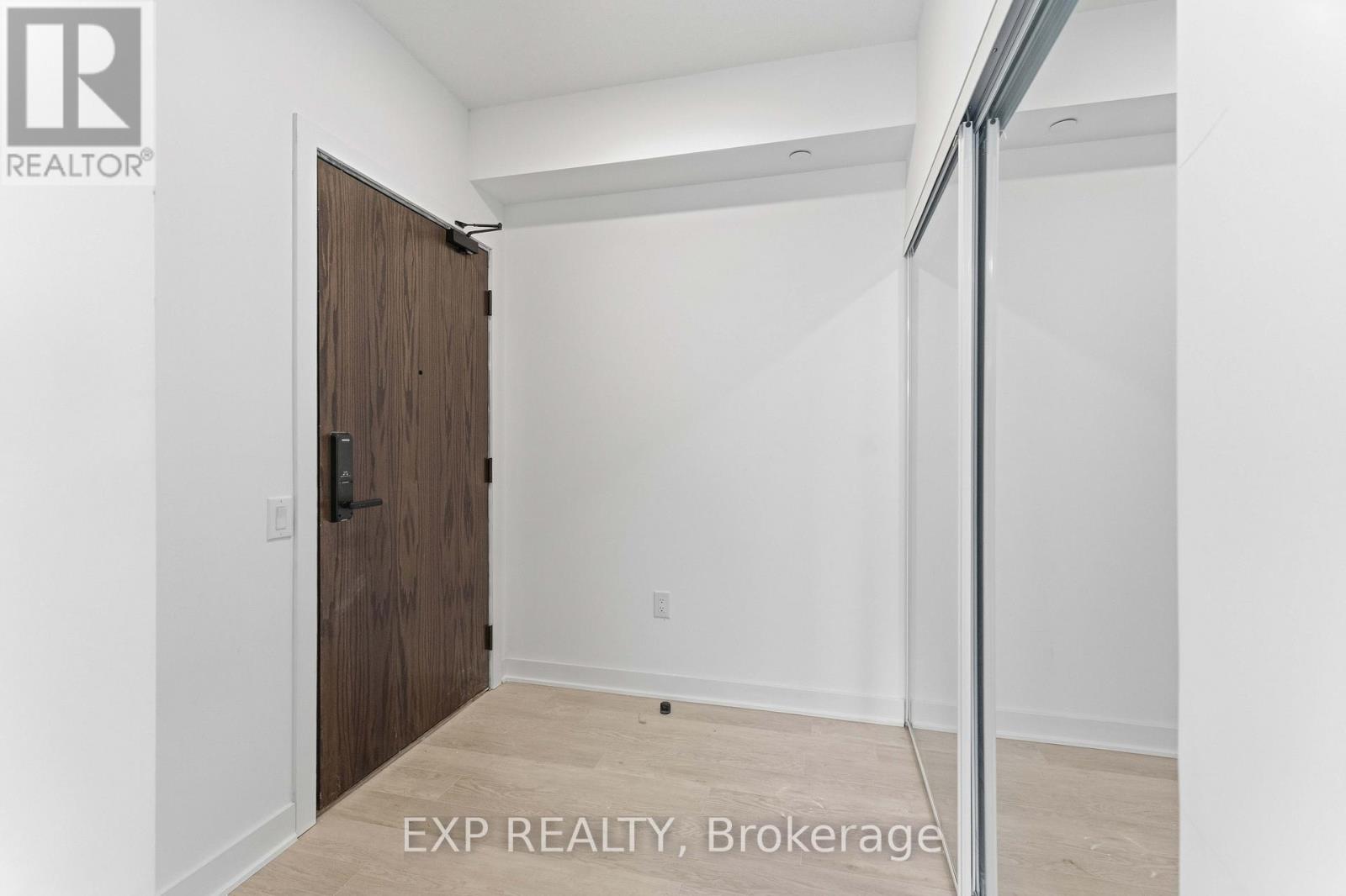 1406 - 2782 Barton Street E, Hamilton, Ontario  L8E 2J8 - Photo 3 - X13677518