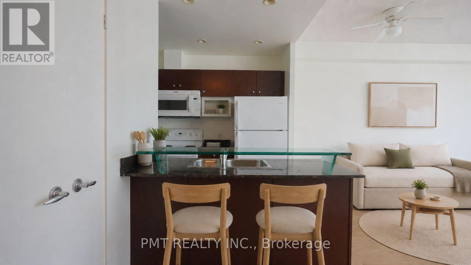 2401 - 208 Queens Quay W, Toronto, Ontario  M5J 2Y5 - Photo 3 - C13571396
