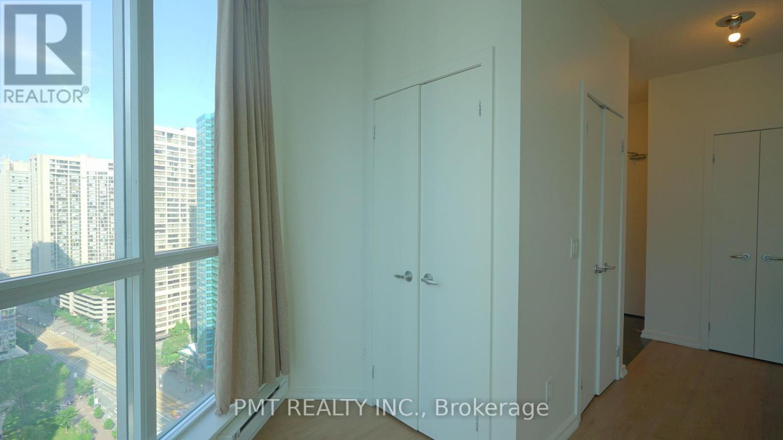 2401 - 208 Queens Quay W, Toronto, Ontario  M5J 2Y5 - Photo 14 - C13571396