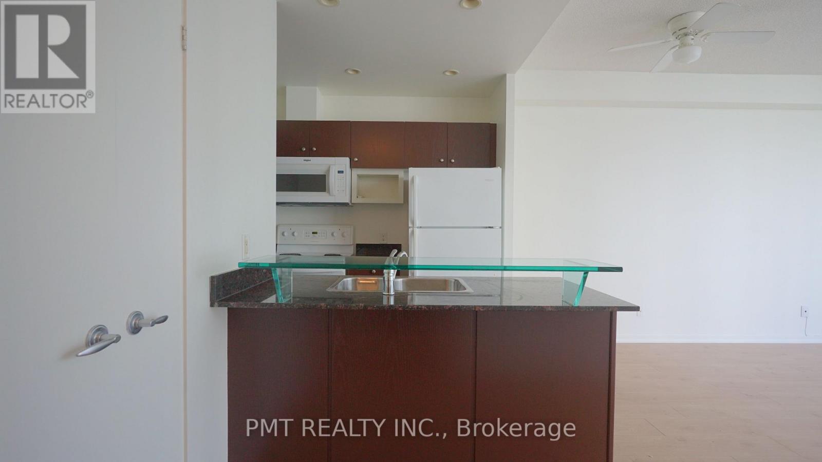 2401 - 208 Queens Quay W, Toronto, Ontario  M5J 2Y5 - Photo 4 - C13571396