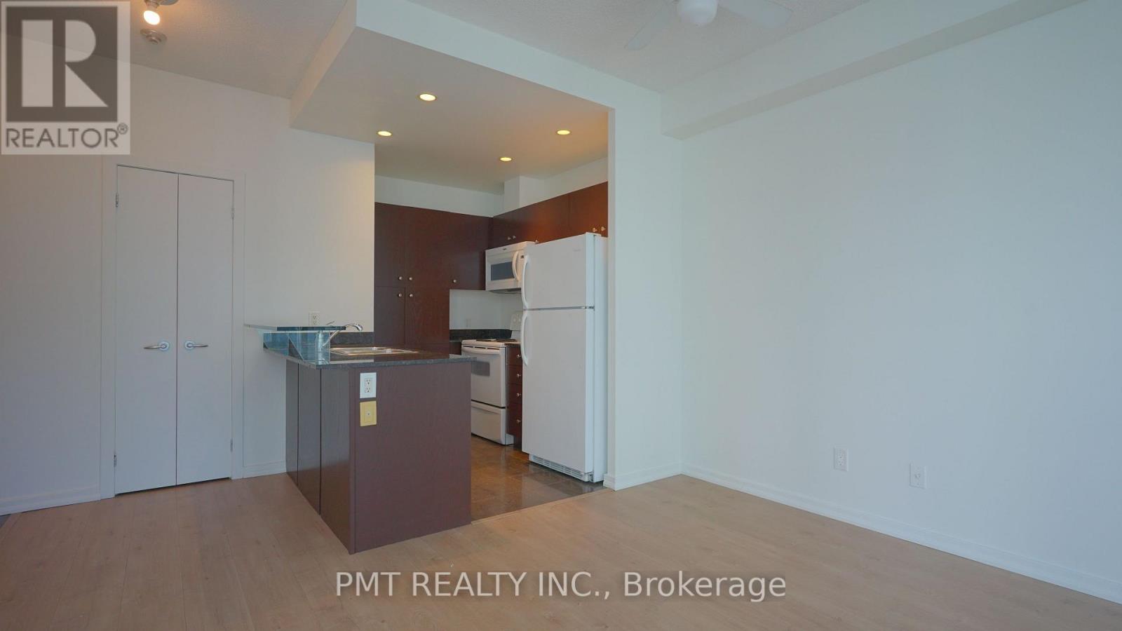 2401 - 208 Queens Quay W, Toronto, Ontario  M5J 2Y5 - Photo 8 - C13571396