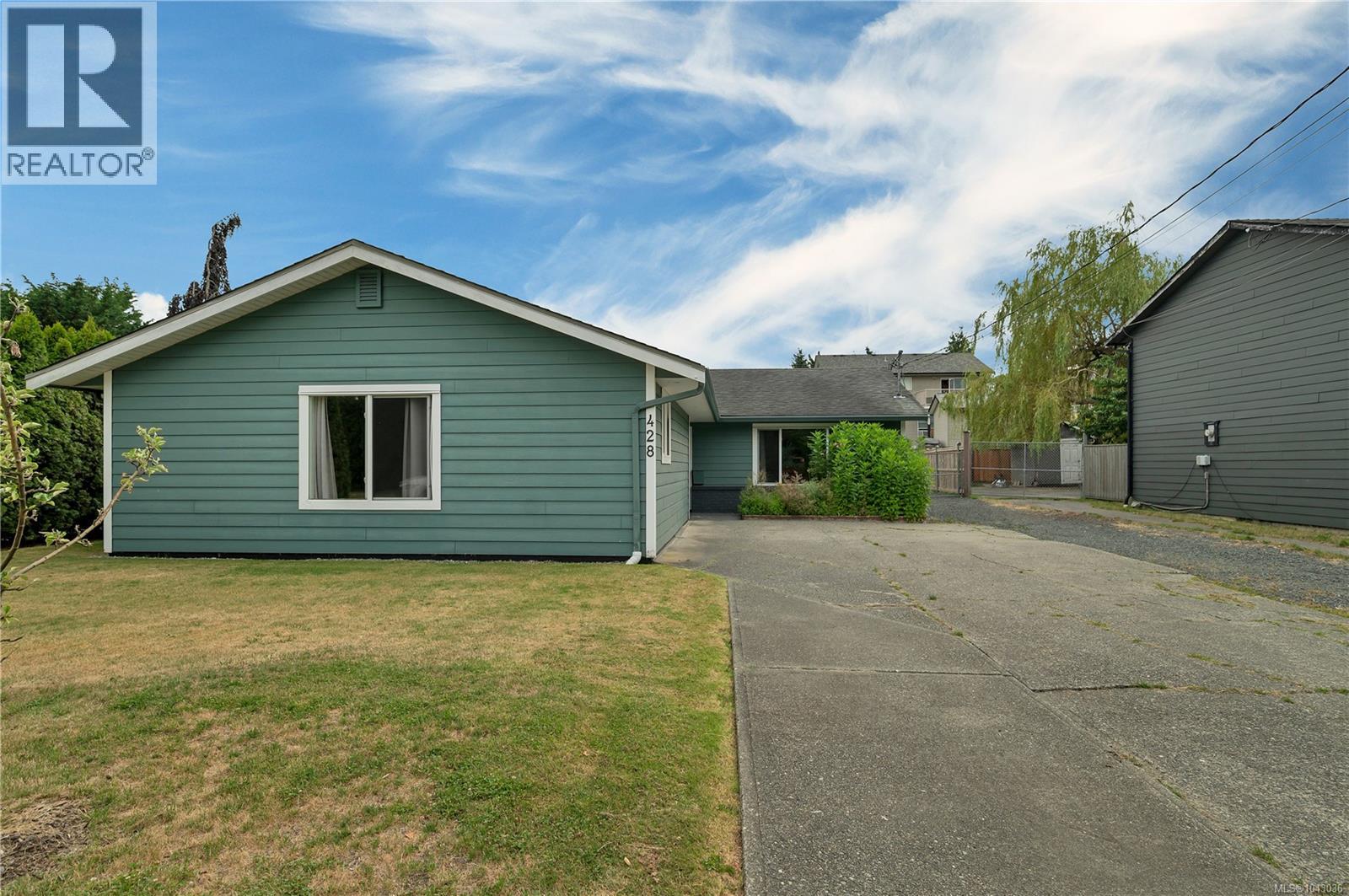 428 Raza Pl, Campbell River, British Columbia  V9W 6T3 - Photo 2 - 1043036